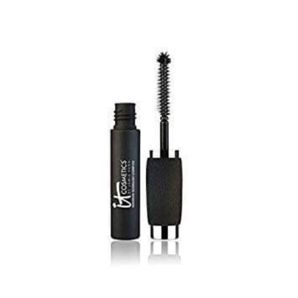 It Cosmetics by Jamie Kern.   Hello Lashes!